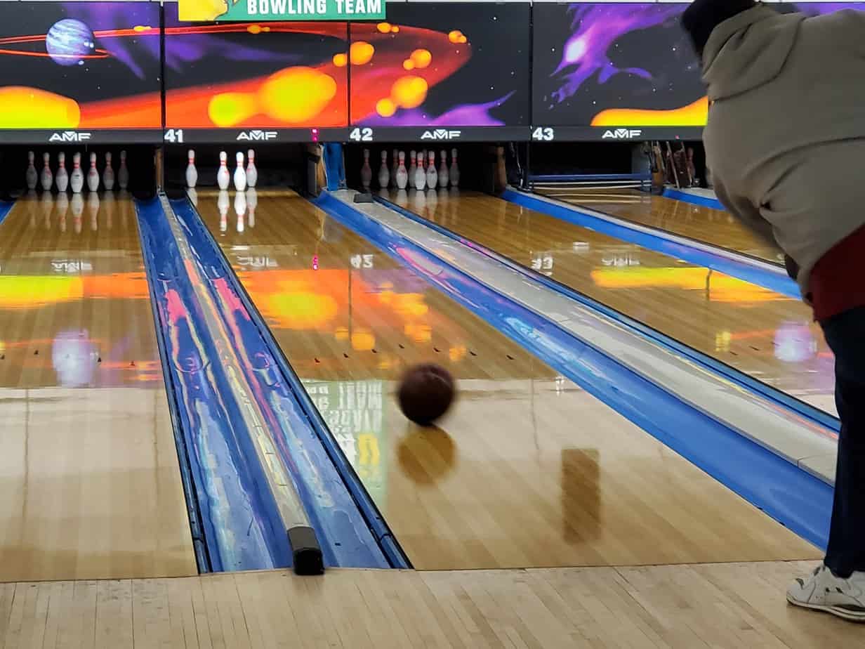 Dry Bowling Lane Heres How To Handle It Bowling Overhaul 